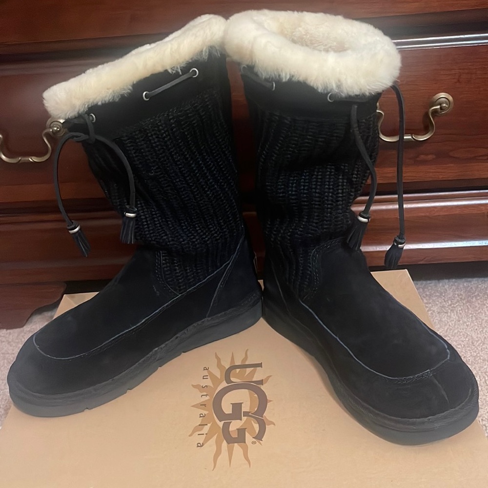 New UGG Suburb Crochet boots